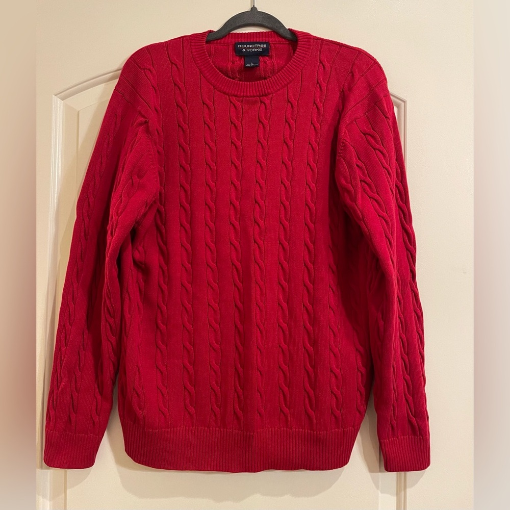 Men’s Roundtree & Yorke red cable knit sweater. Size L